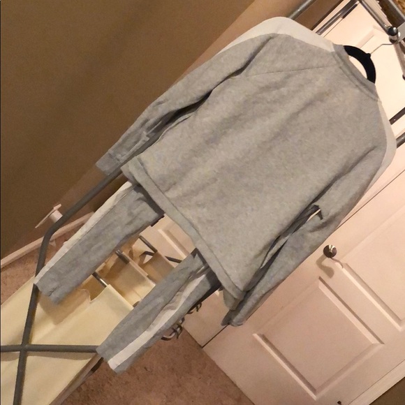 Set - Picture 3 of 4